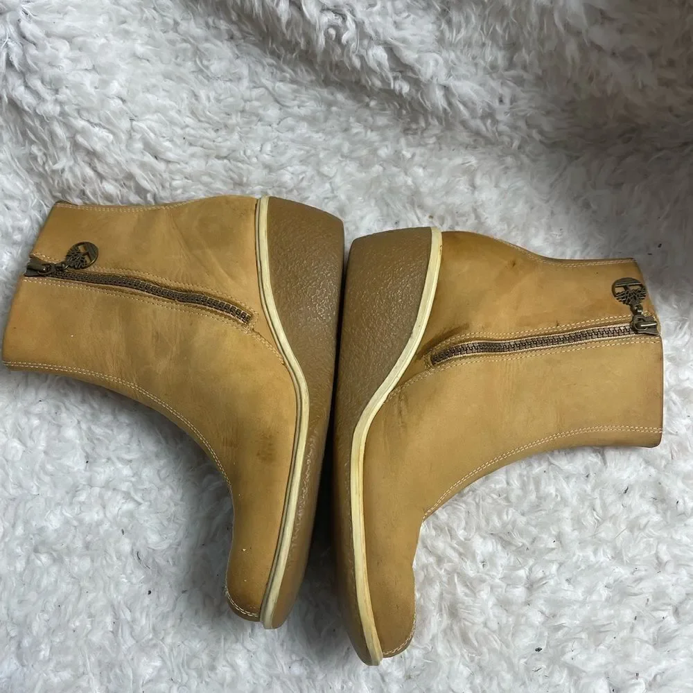 Timberland leather wheat Nubuck ankle wedge boots side zipper size 7.5M